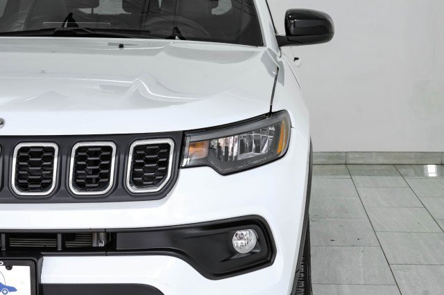 Used 2024 Jeep Compass Latitude AWD/4WD image 48