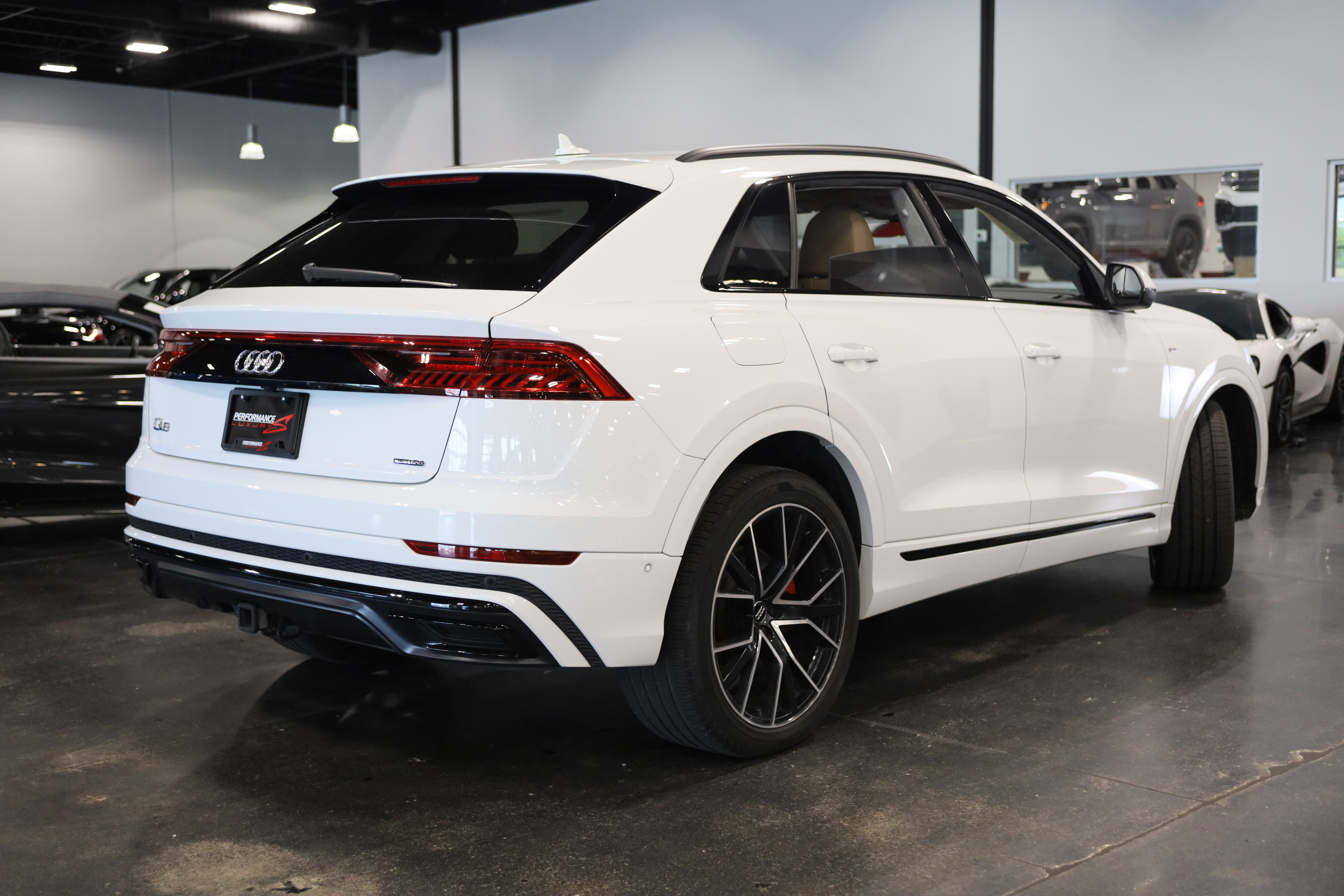 Used 2019 Audi Q8 Prestige AWD/4WD image 6