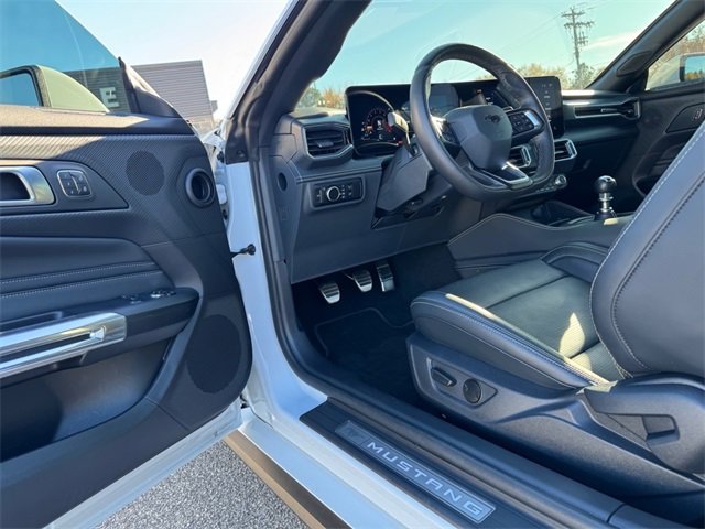 Used 2024 Ford Mustang GT Premium image 11