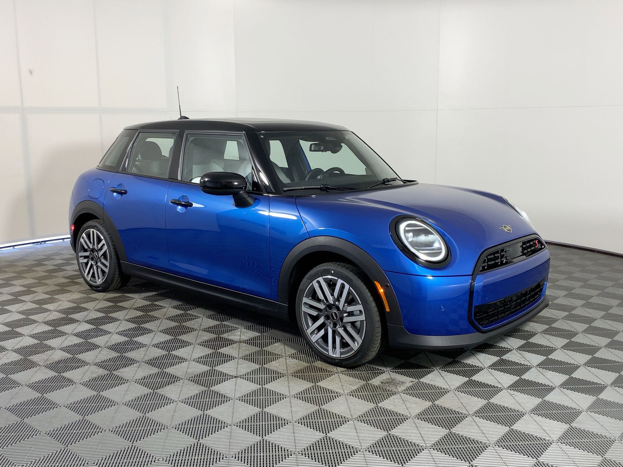 New 2026 MINI Cooper S image 6