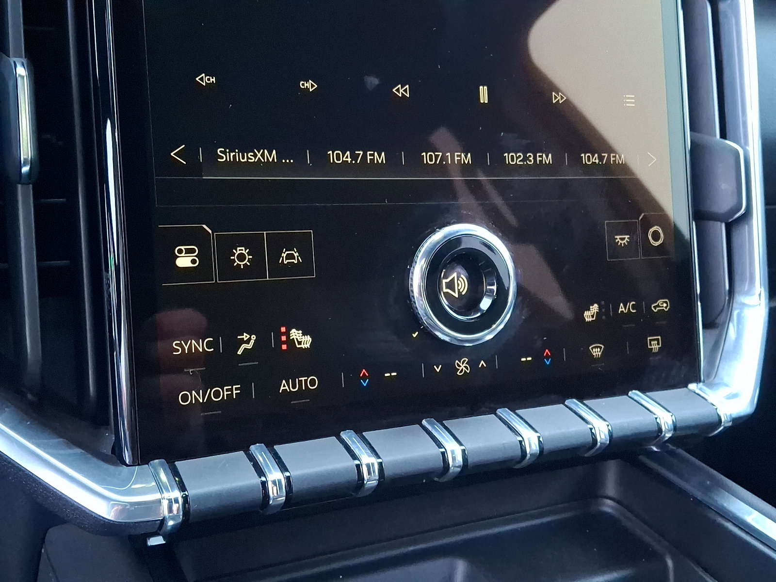 Certified 2025 GMC Acadia Elevation image 23