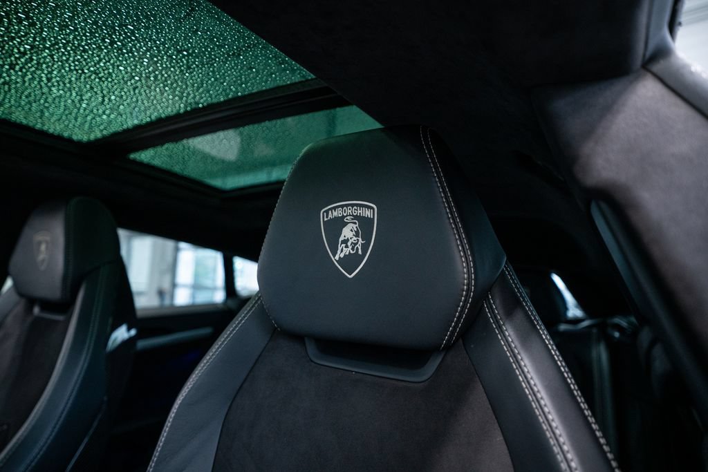 Used 2021 Lamborghini Urus AWD/4WD image 39