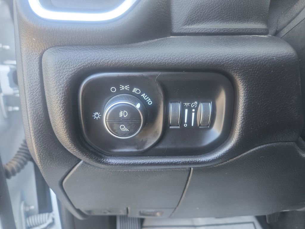 Used 2022 RAM 3500 Laramie image 30