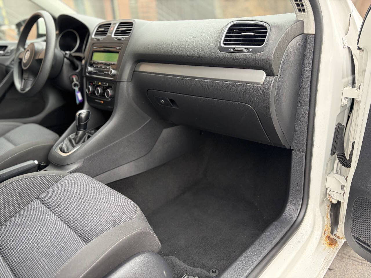 Used 2013 Volkswagen Golf 4-Door image 10