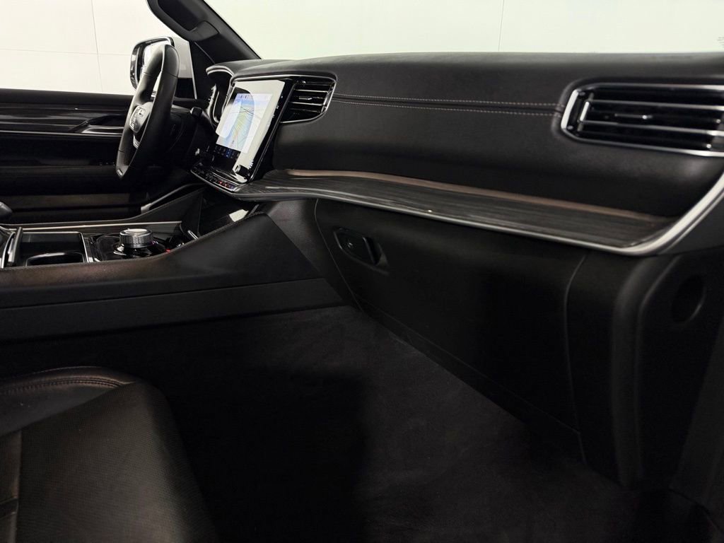 Used 2022 Jeep Wagoneer Series II AWD/4WD image 34