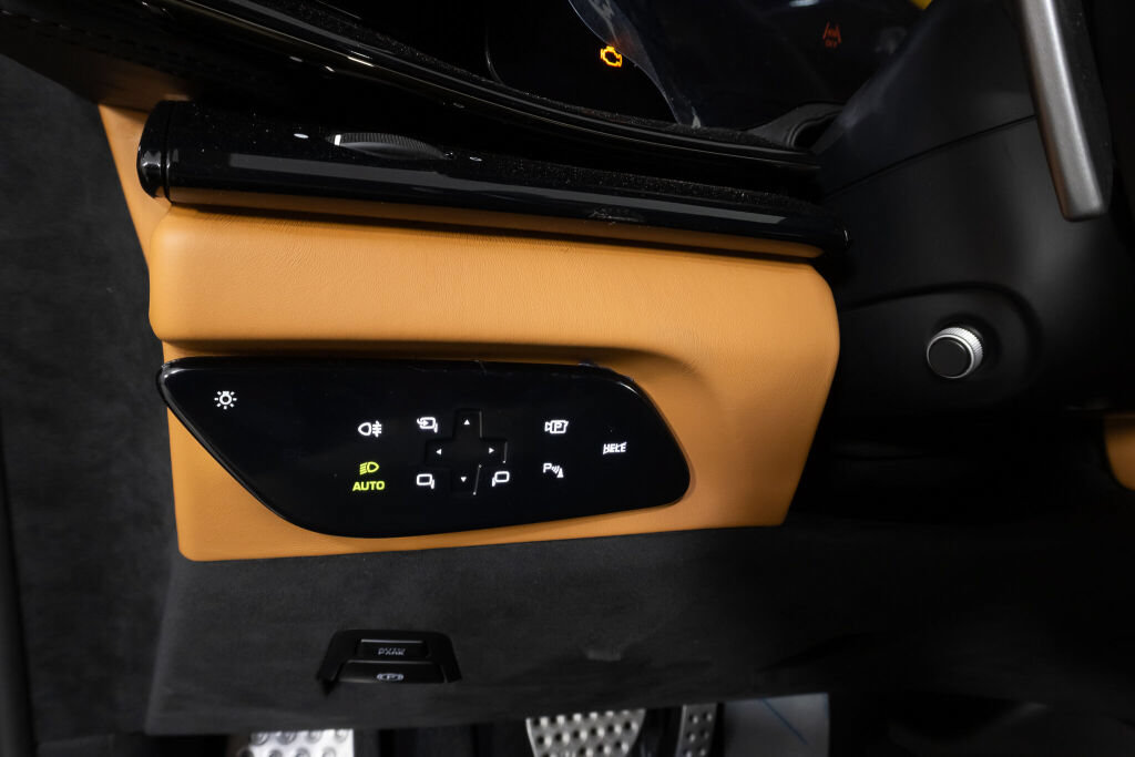 Used 2026 Ferrari Purosangue AWD/4WD image 36