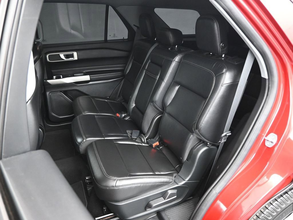 Certified 2020 Ford Explorer XLT w/ Equipment Group 202A image 21