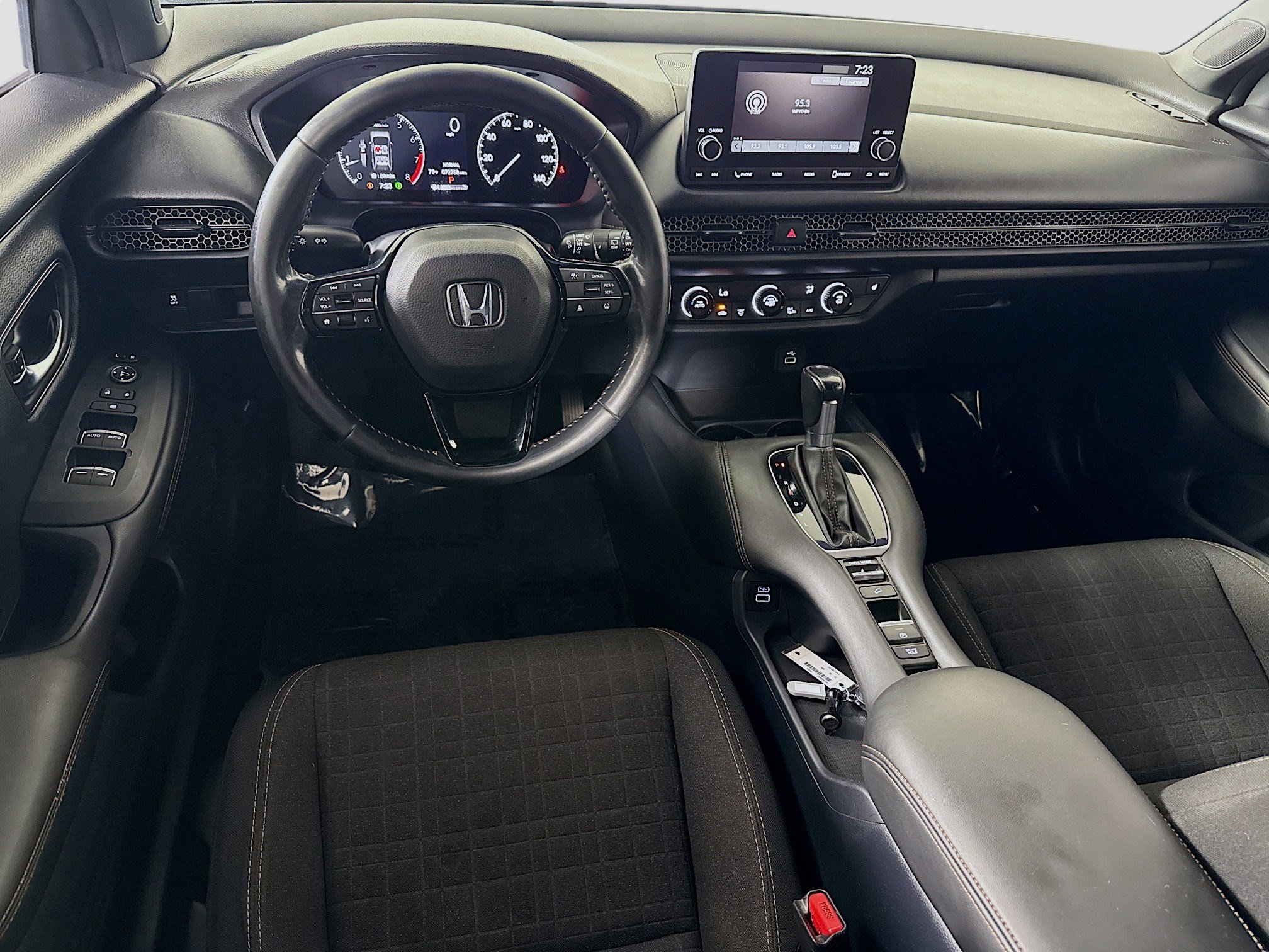 Used 2023 Honda HR-V Sport image 17