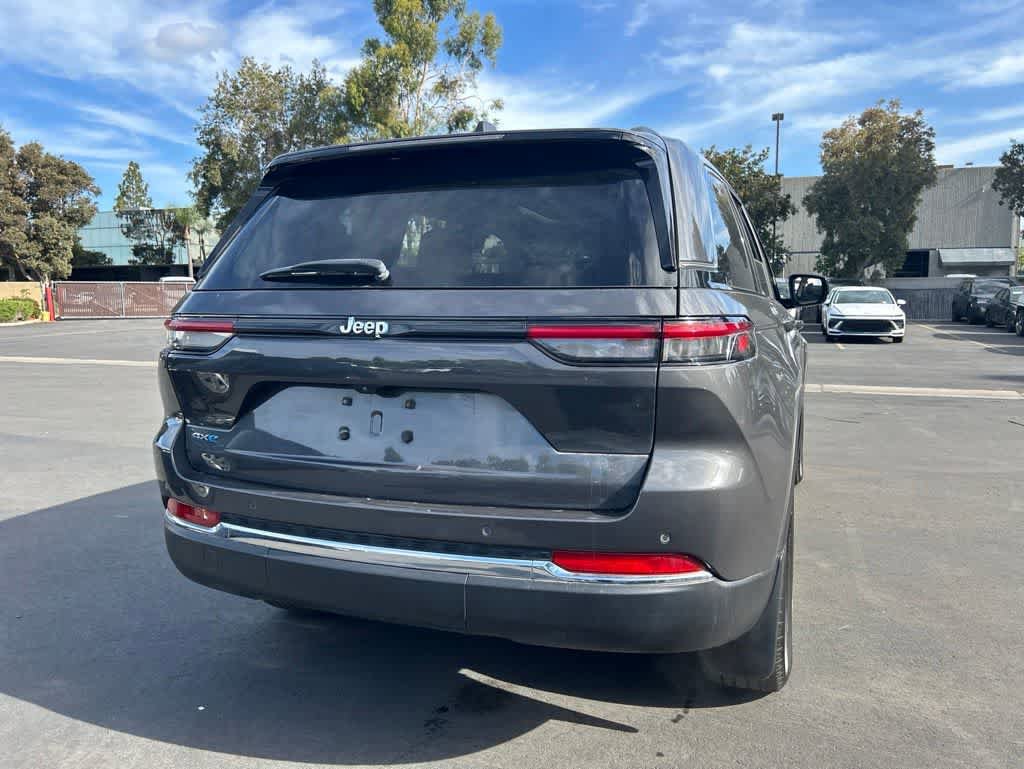 Used 2022 Jeep Grand Cherokee Limited 4xe w/ MOPAR Finishing Package AWD/4WD image 3