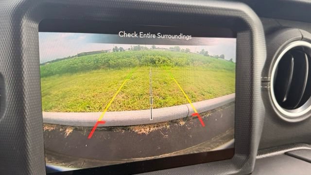 Used 2018 Jeep Wrangler Unlimited Sahara AWD/4WD image 23