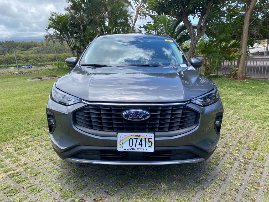 Used 2026 Ford Escape SE FWD image 2
