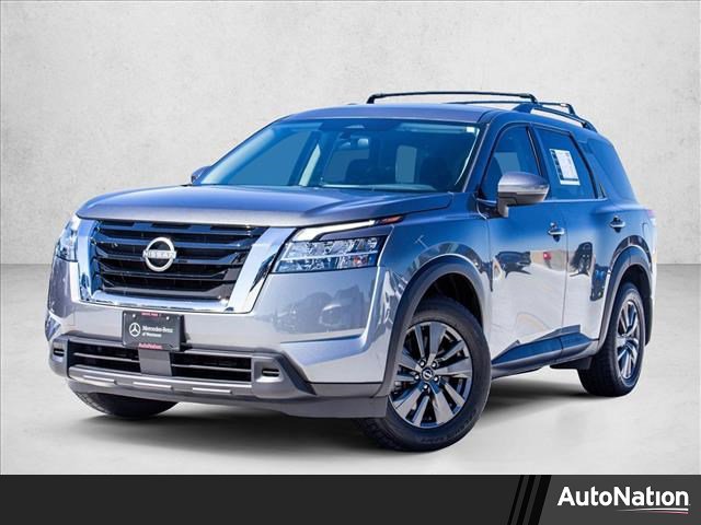Used 2022 Nissan Pathfinder SV image 1