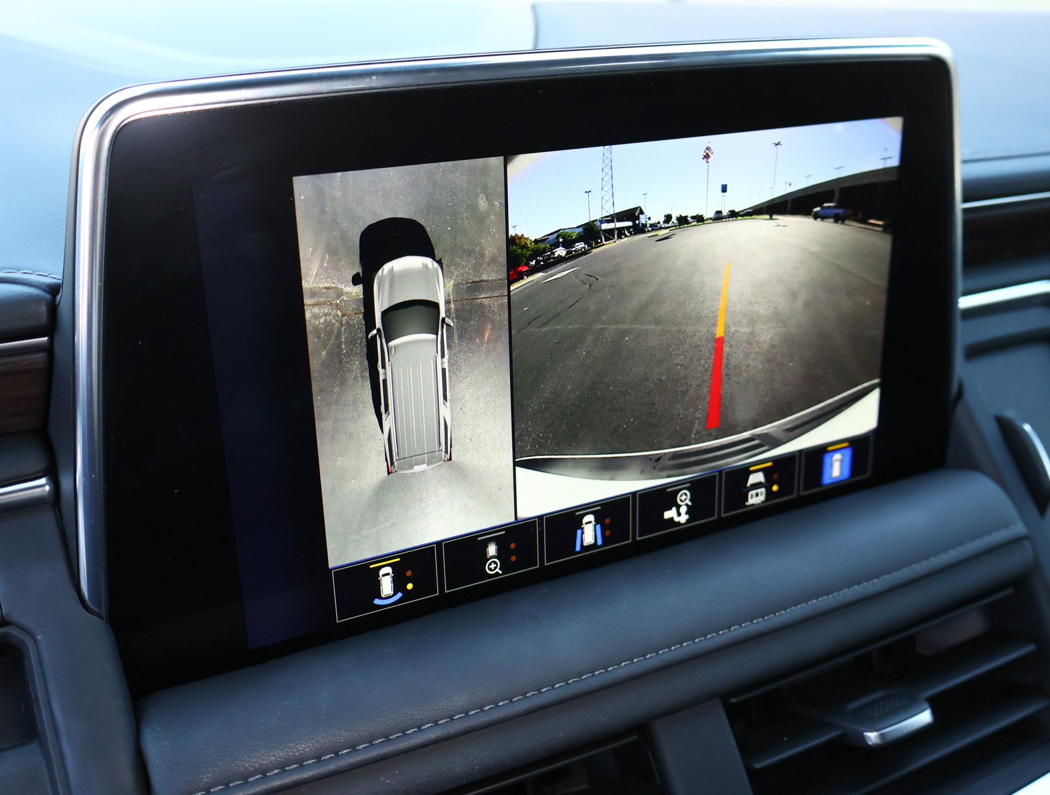 Certified 2023 Chevrolet Tahoe Z71 w/ Z71 Off-Road Package image 5