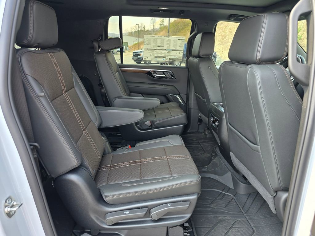 New 2026 Chevrolet Suburban High Country image 26