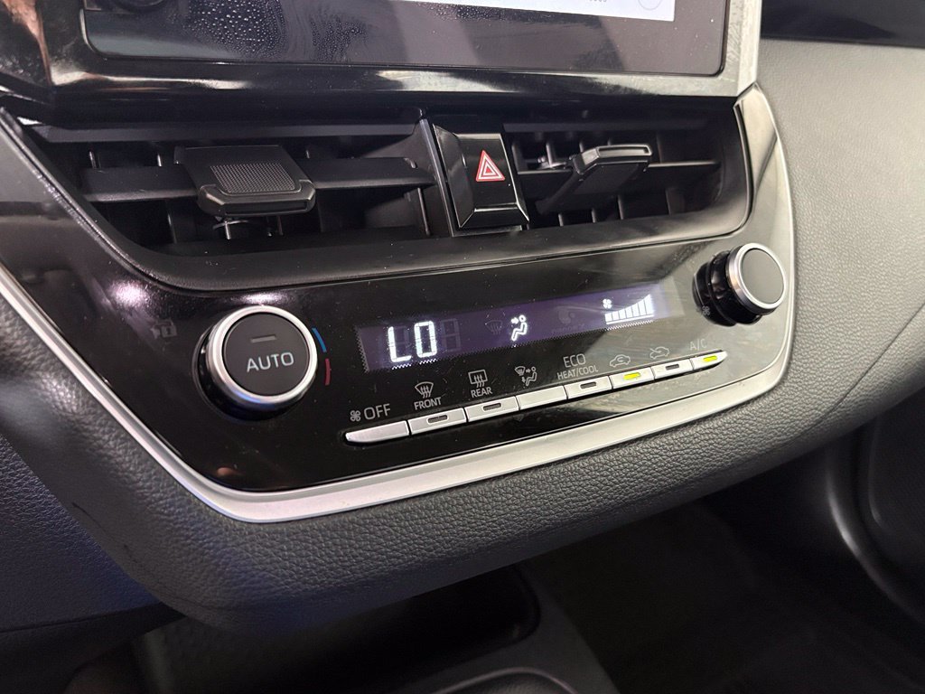 Used 2025 Toyota Corolla LE FWD image 24