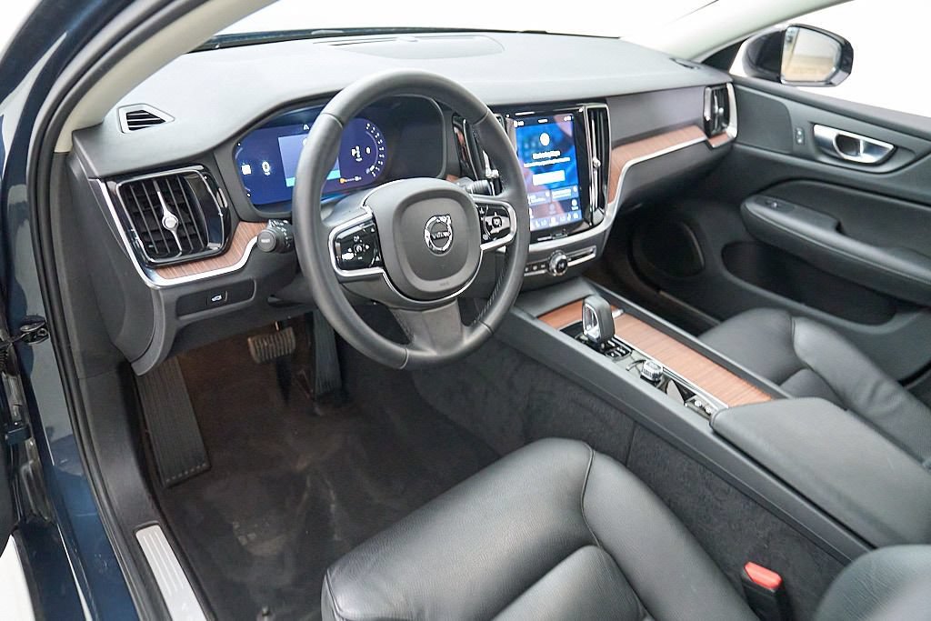 Certified 2024 Volvo S60 B5 Plus AWD/4WD image 11