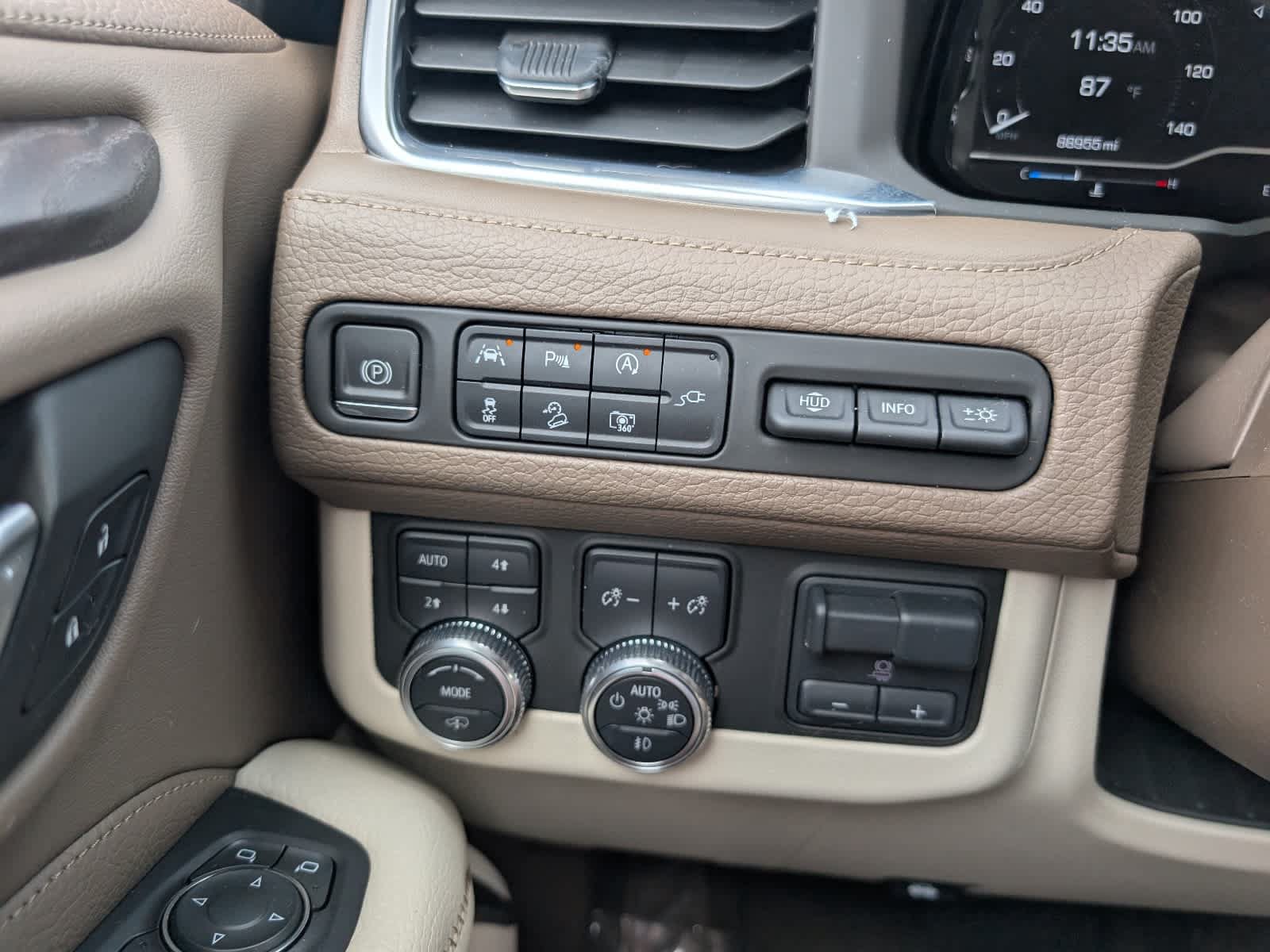 Used 2022 GMC Yukon XL Denali w/ Max Trailering Package AWD/4WD image 24