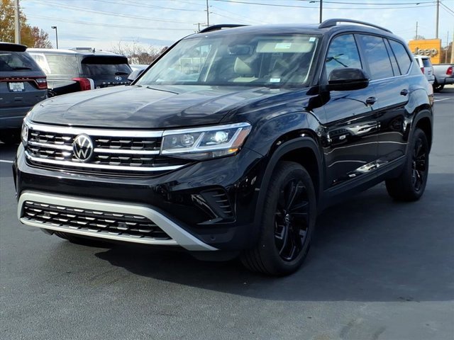 Used 2022 Volkswagen Atlas SE image 2