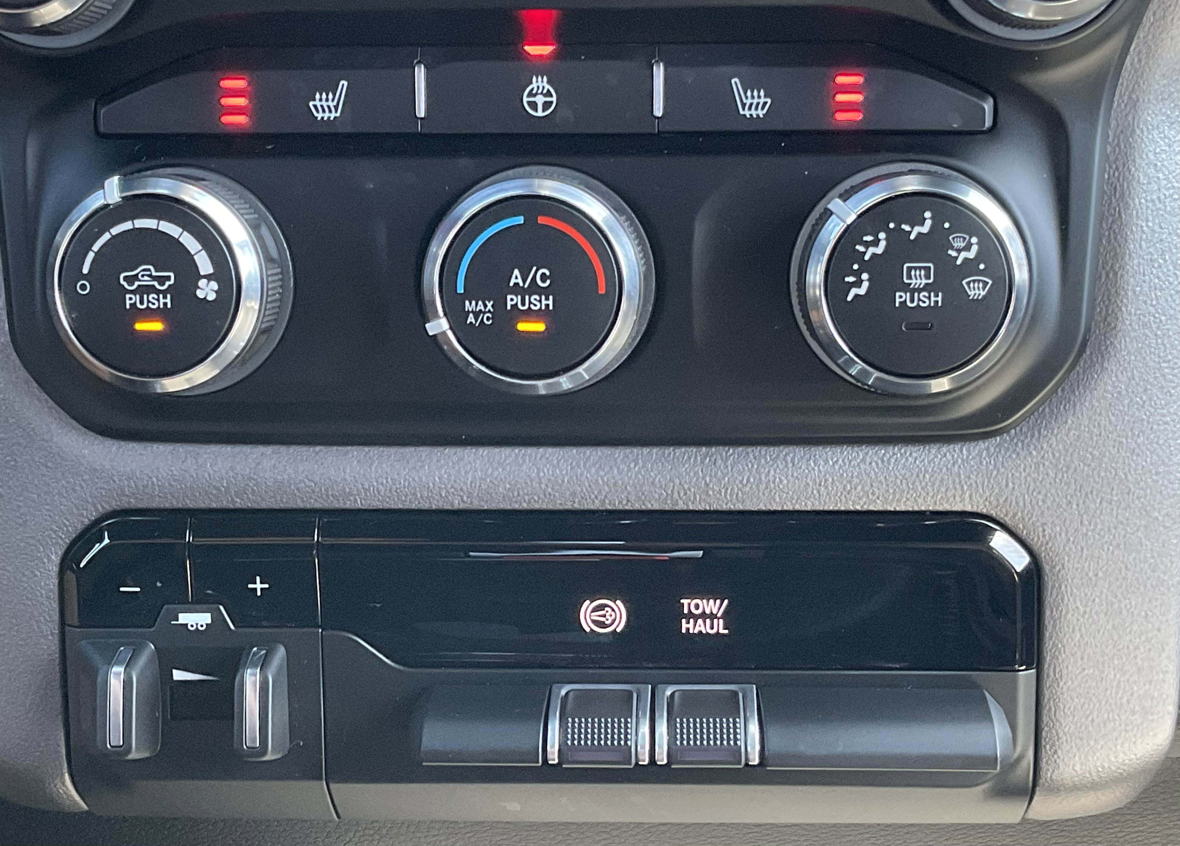 Used 2024 RAM 3500 Big Horn image 18