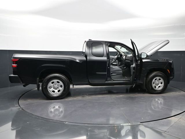 Used 2025 Nissan Frontier S w/ S Utility Package image 40