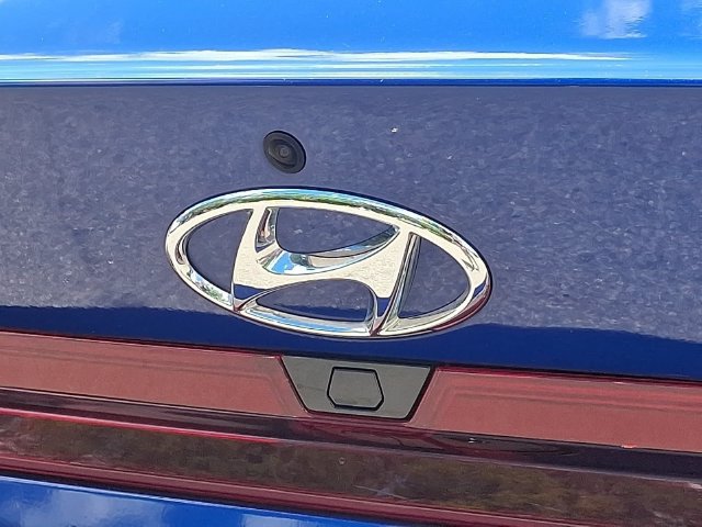Used 2023 Hyundai Elantra SEL FWD image 30