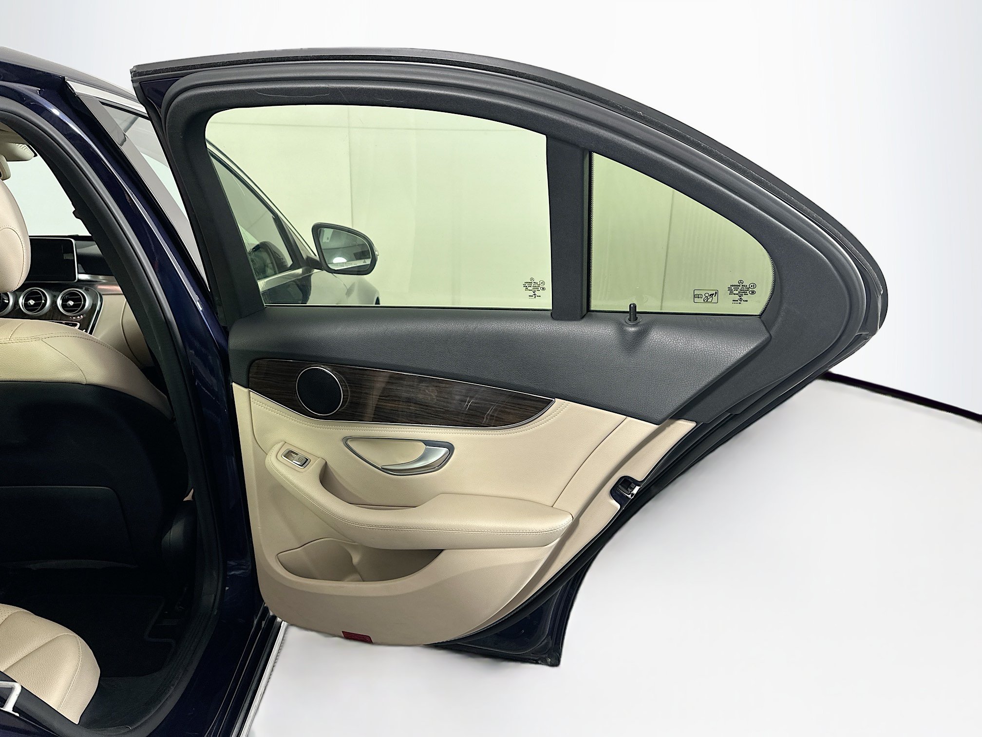 Used 2016 Mercedes-Benz C 300 Sedan image 31