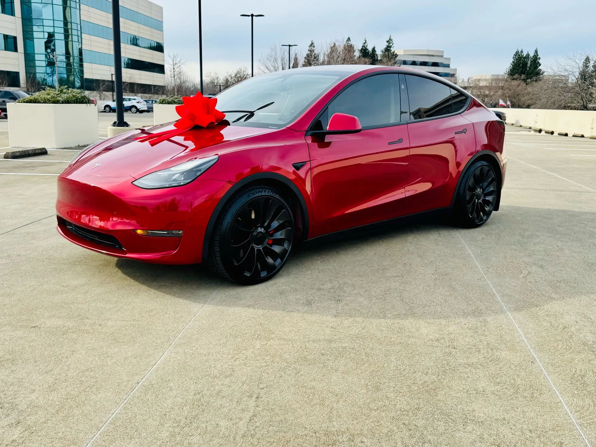 Used 2024 Tesla Model Y Performance image 13