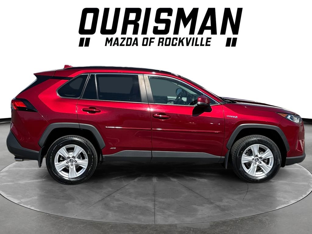 Used 2021 Toyota RAV4 XLE w/ Convenience Package image 7