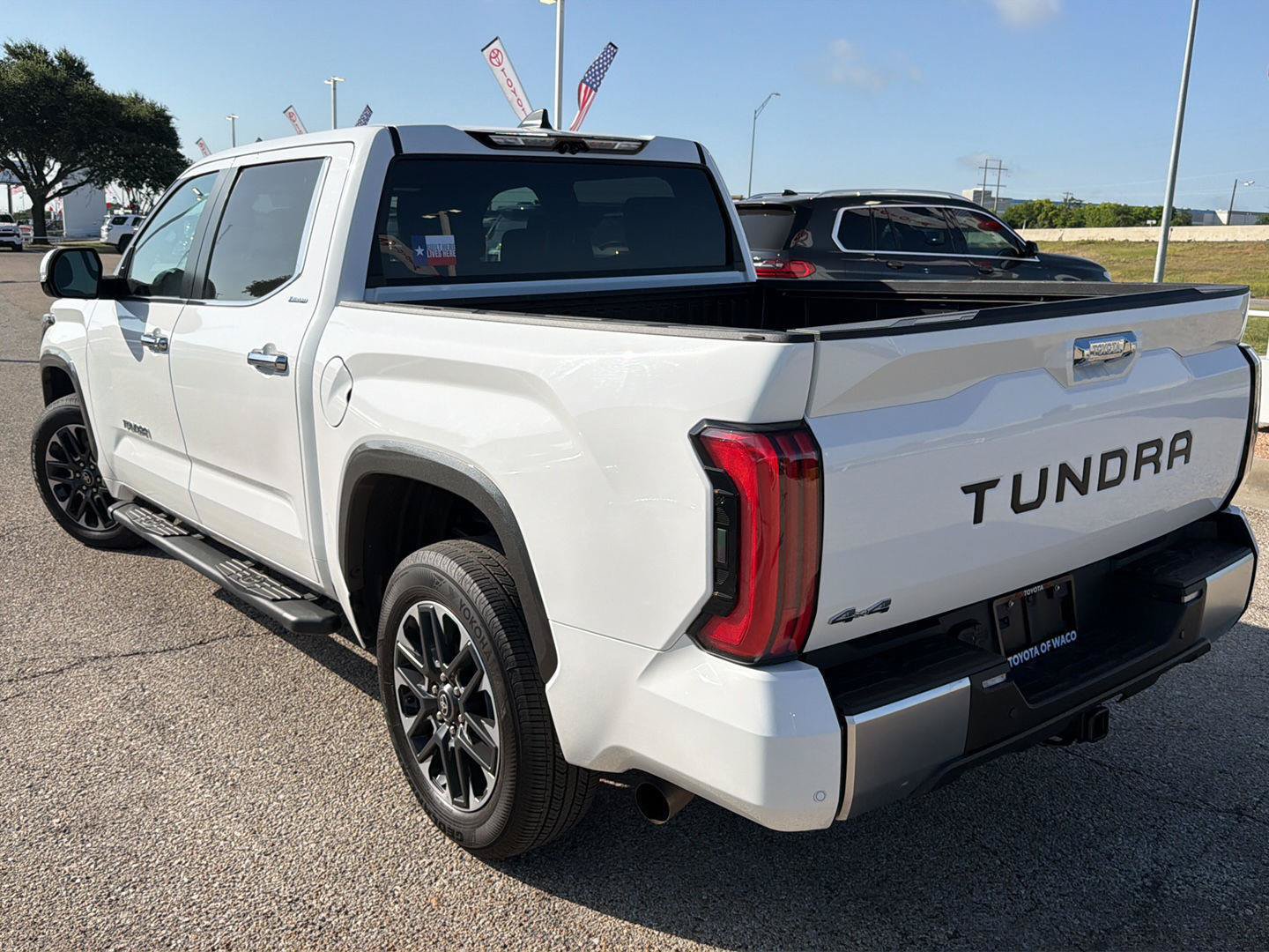Used 2025 Toyota Tundra Limited AWD/4WD image 5