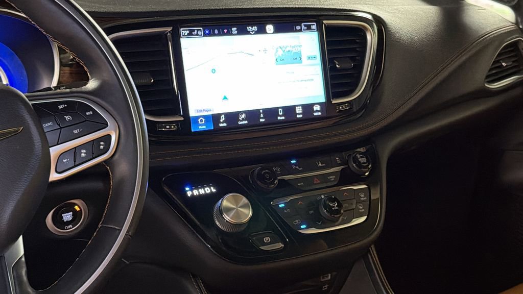 Used 2021 Chrysler Pacifica Pinnacle FWD image 20