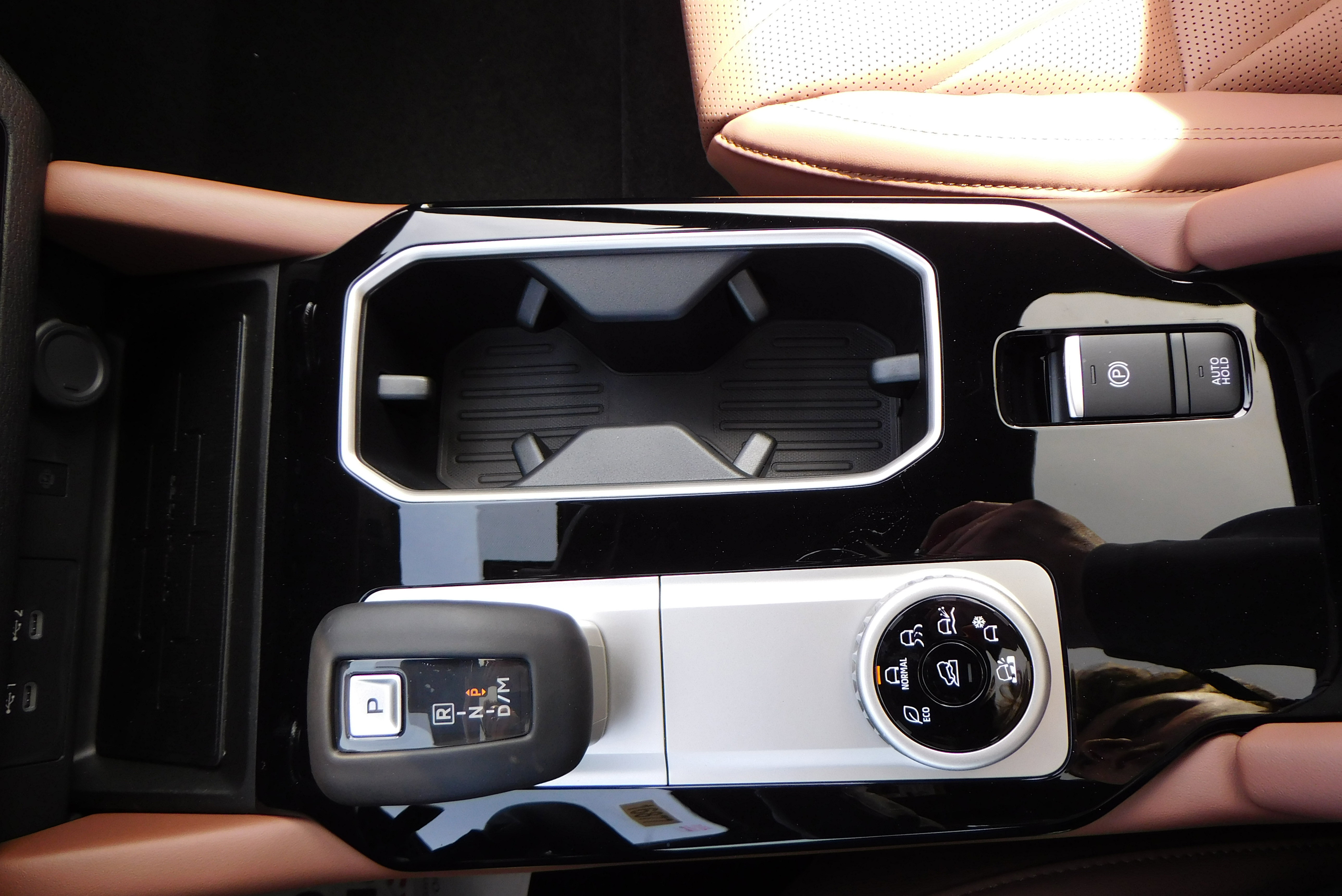 Used 2025 Mitsubishi Outlander SEL image 32