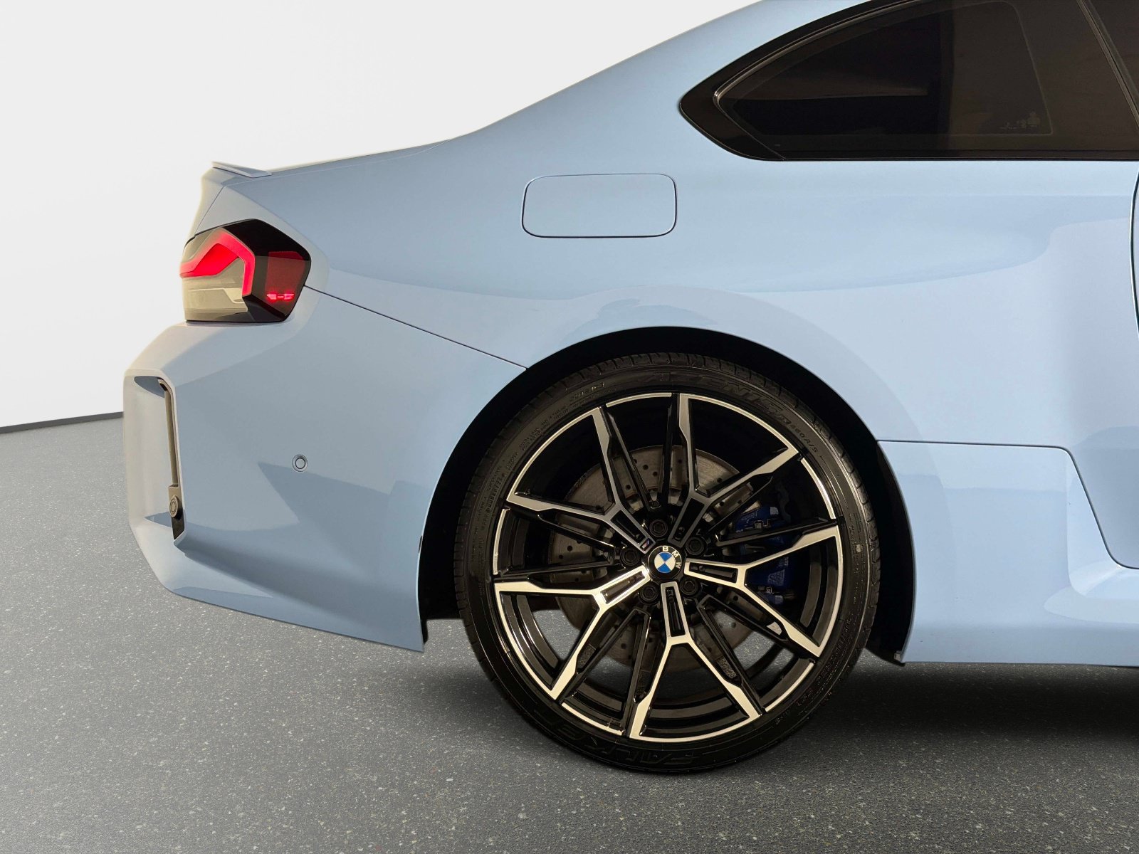 Used 2023 BMW M2 w/ Lighting Package RWD image 17