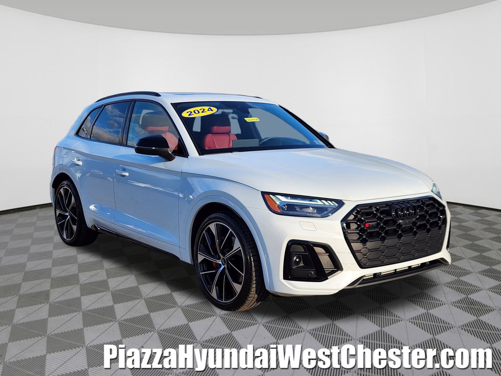 Used 2024 Audi SQ5 Prestige image 1