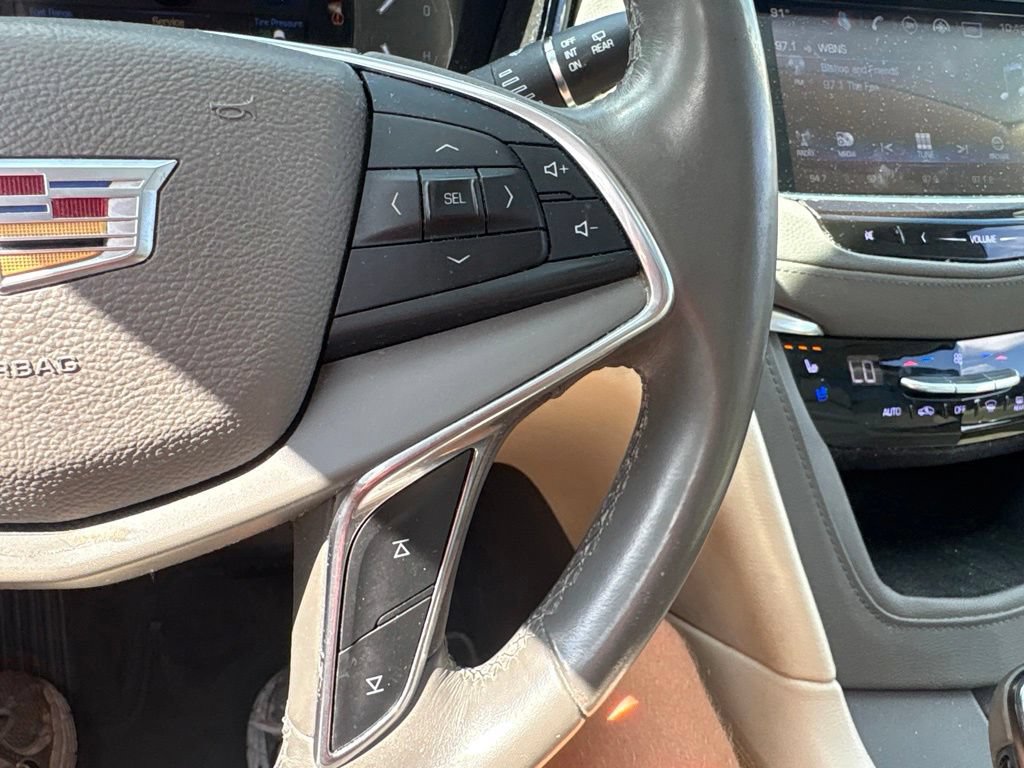 Used 2017 Cadillac XT5 Premium Luxury w/ LPO, Wheel Lock Package AWD/4WD image 21
