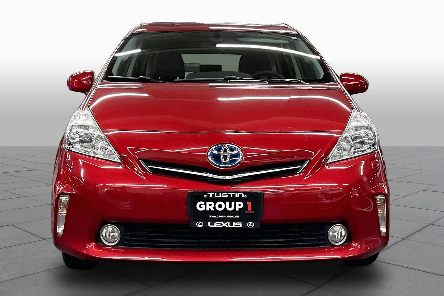 Used 2012 Toyota Prius V Five FWD image 3
