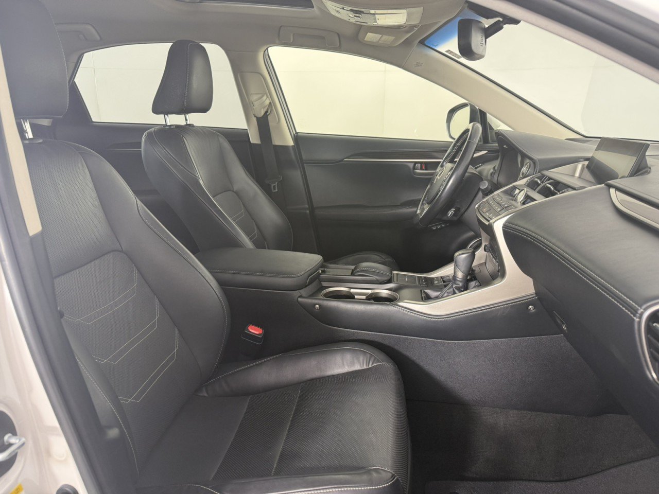 Used 2017 Lexus NX 300h AWD w/ Luxury Package image 10