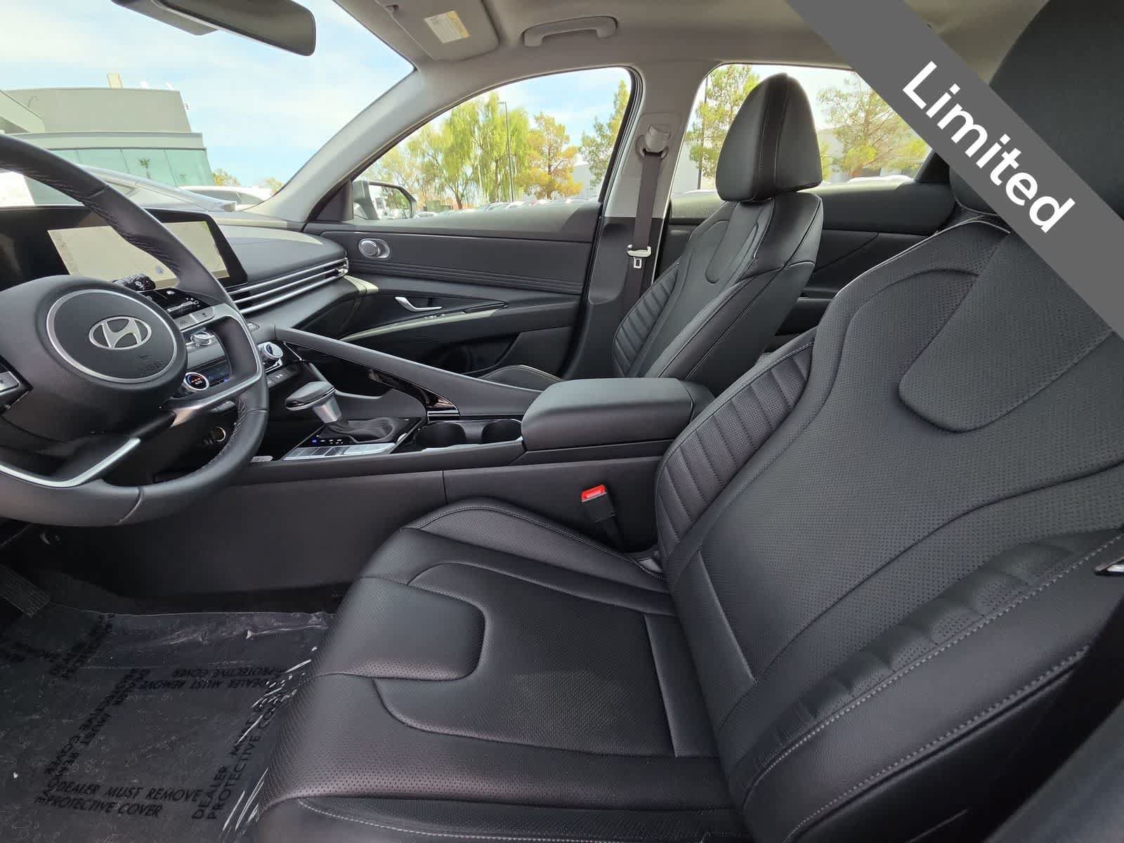 Used 2025 Hyundai Elantra Limited FWD image 15
