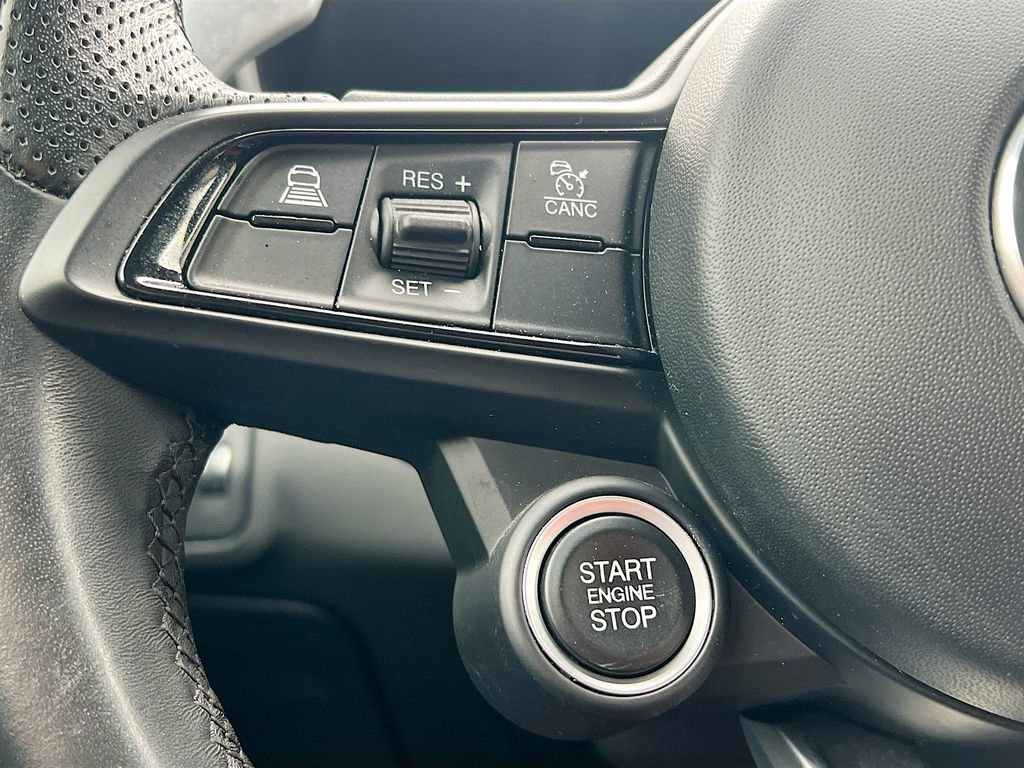 Used 2022 Alfa Romeo Giulia Sprint image 12