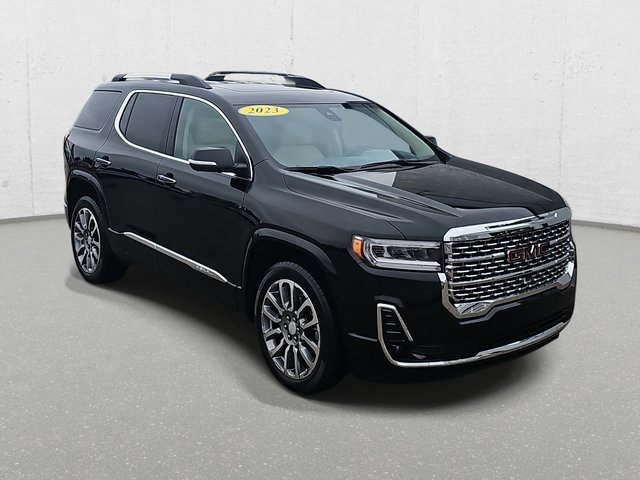 Used 2023 GMC Acadia Denali w/ Denali Ultimate Package image 3
