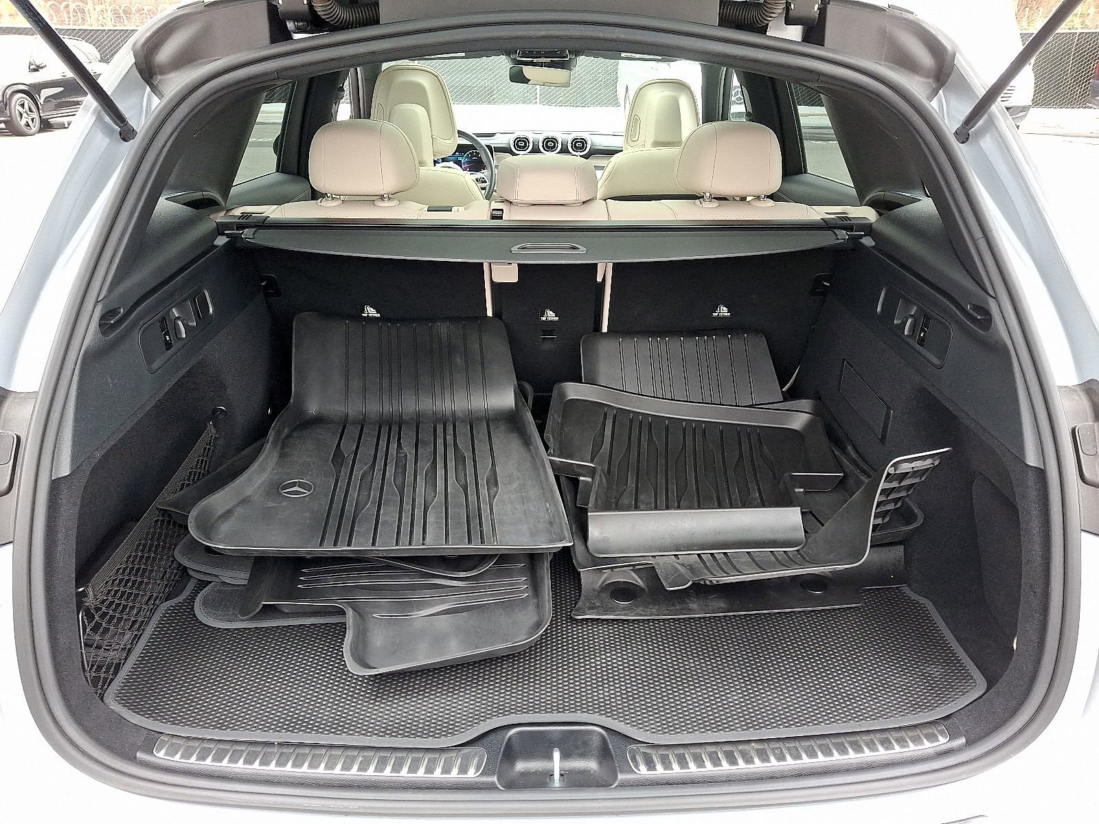 Used 2023 Mercedes-Benz GLC 300 4MATIC image 30