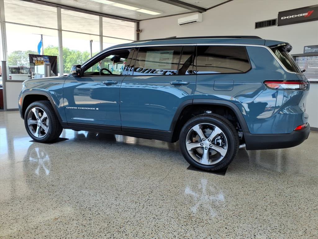 New 2026 Jeep Grand Cherokee L Limited AWD/4WD image 3