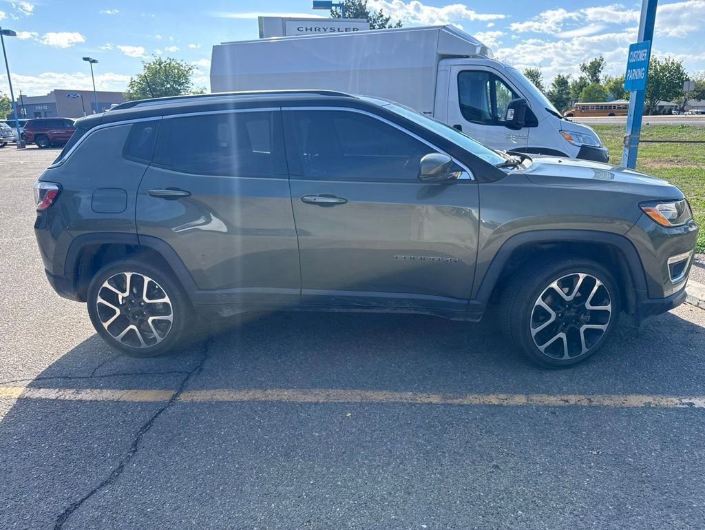 Used 2017 Jeep Compass Limited w/ Navigation Group AWD/4WD image 9