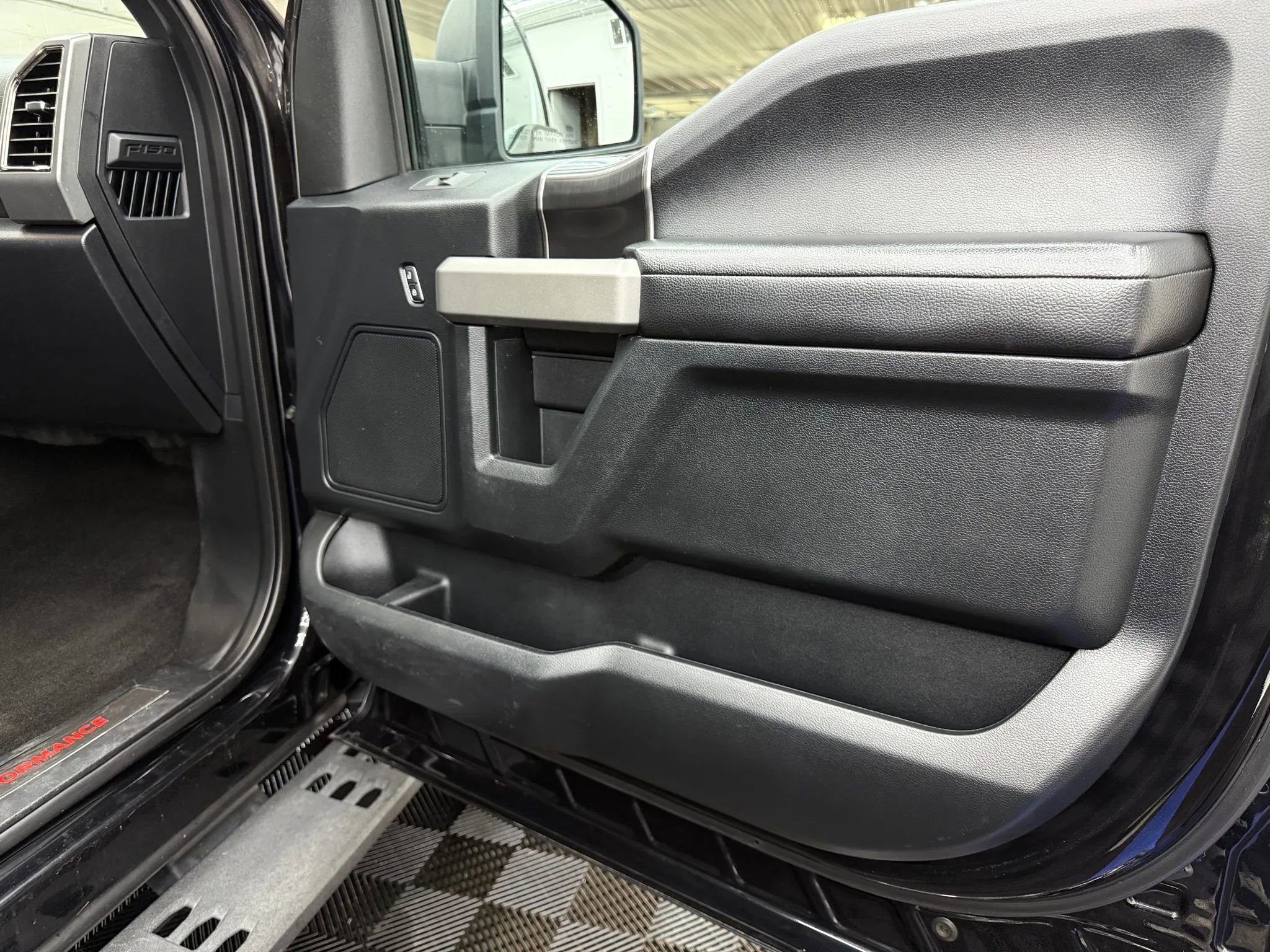 Used 2019 Ford F150 Raptor w/ Equipment Group 801A Mid image 7