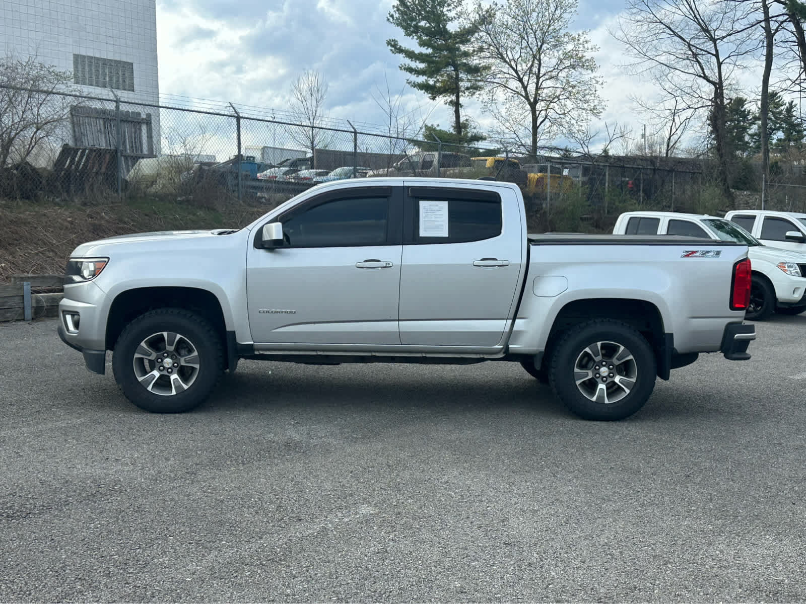Used 2015 Chevrolet Colorado Z71 AWD/4WD image 4