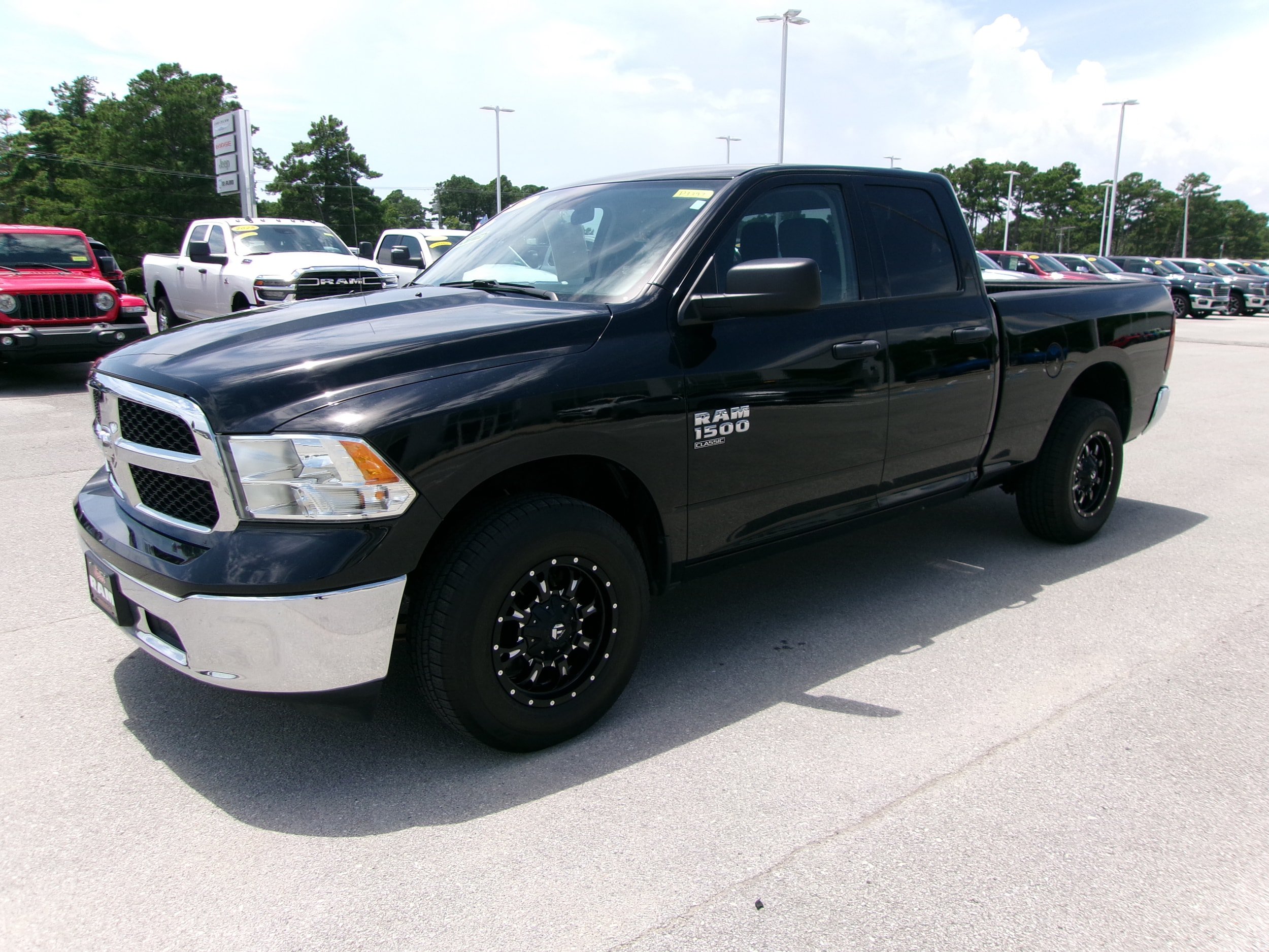 Used 2024 RAM 1500 Classic SLT AWD/4WD image 2