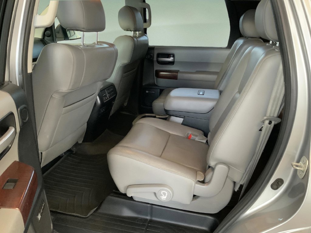 Used 2013 Toyota Sequoia Platinum AWD/4WD image 27