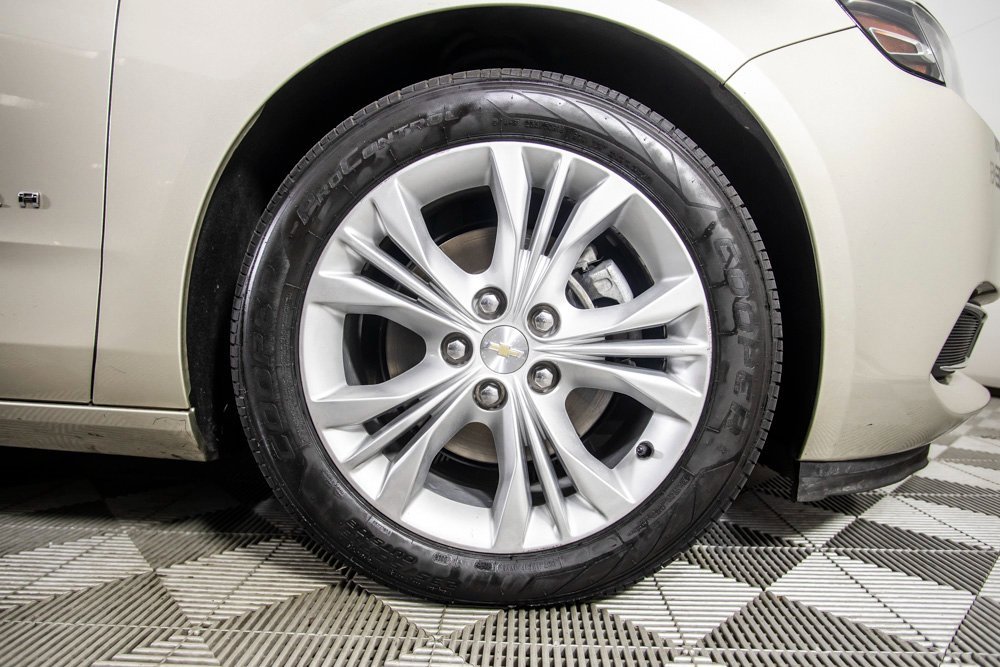 Used 2014 Chevrolet Impala LT w/ Convenience Package image 41