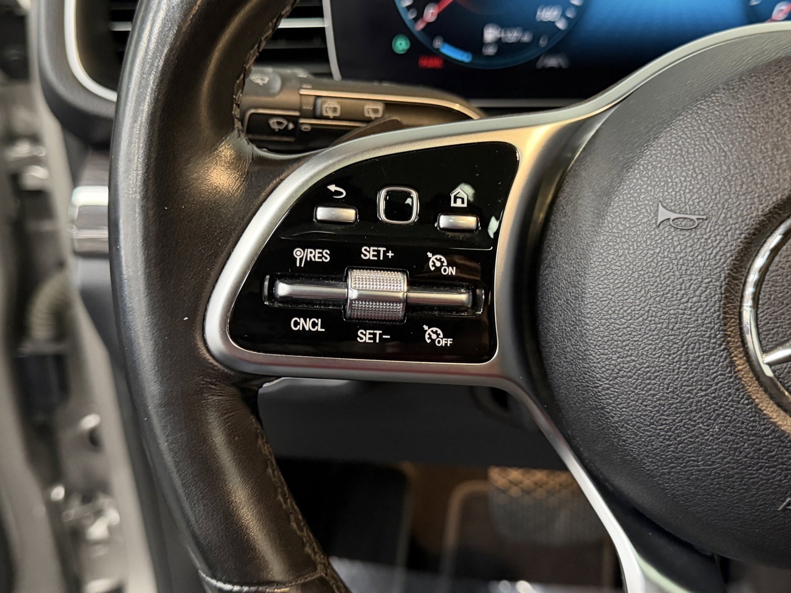 Used 2020 Mercedes-Benz GLE 350 4MATIC image 29