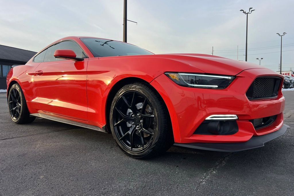 Used 2016 Ford Mustang Coupe image 10
