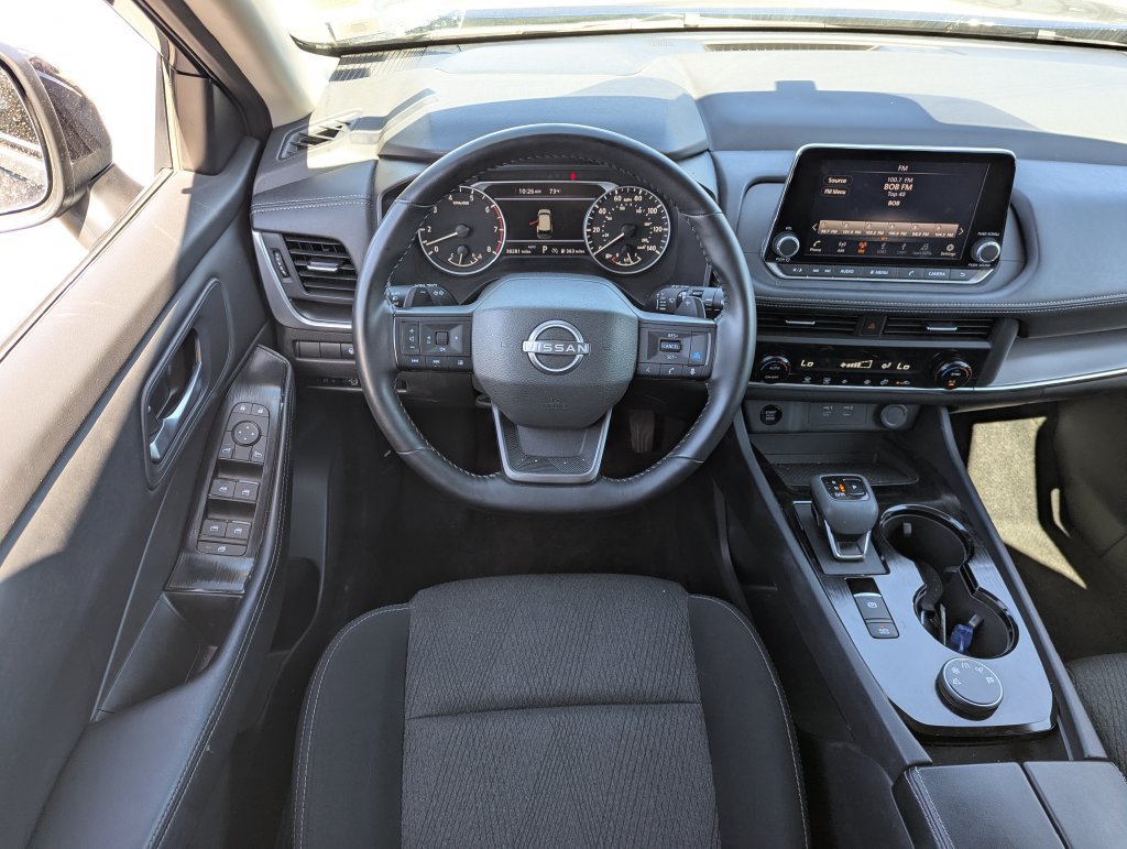 Used 2025 Nissan Rogue SV AWD/4WD image 27